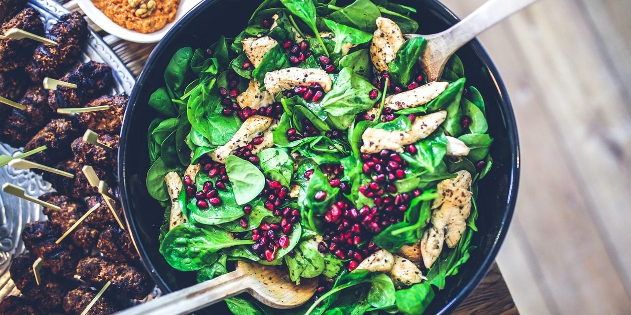 Chicken Spinach Salad with Pomegranate Chicken Spinach Salad with Pomegranate